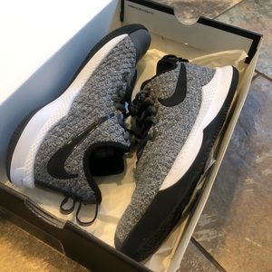 ✨ HOST PICK✨Nike Grey Lebron Basketball Shoes